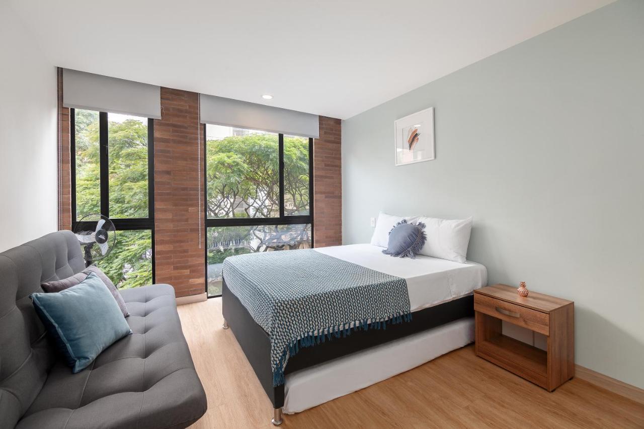 Super Apartamento En Laureles Apartment Medellin Luaran gambar